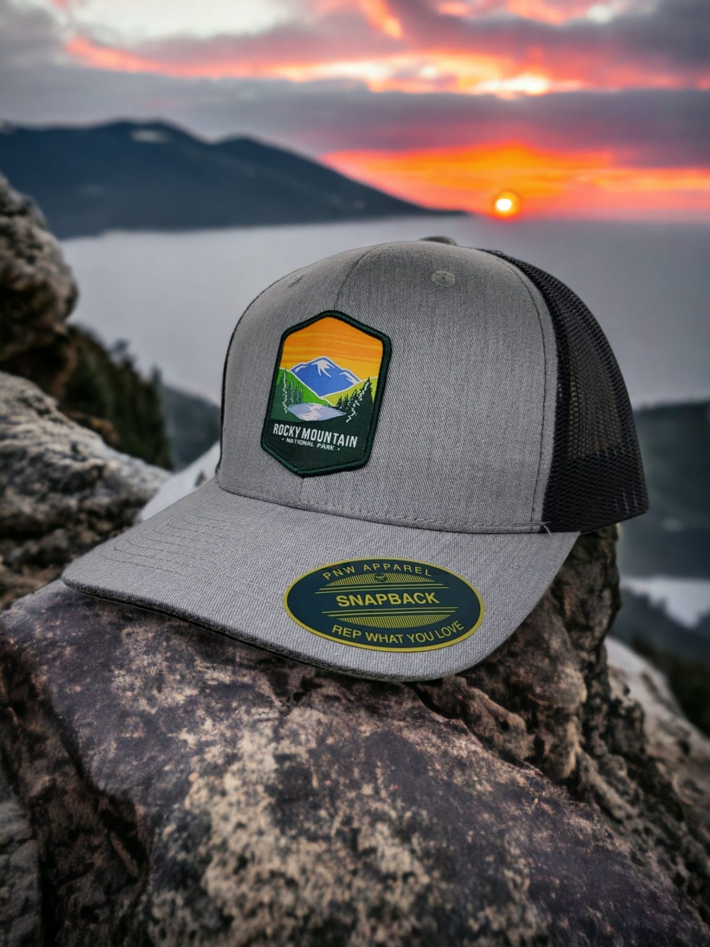 Mountain store baseball cap